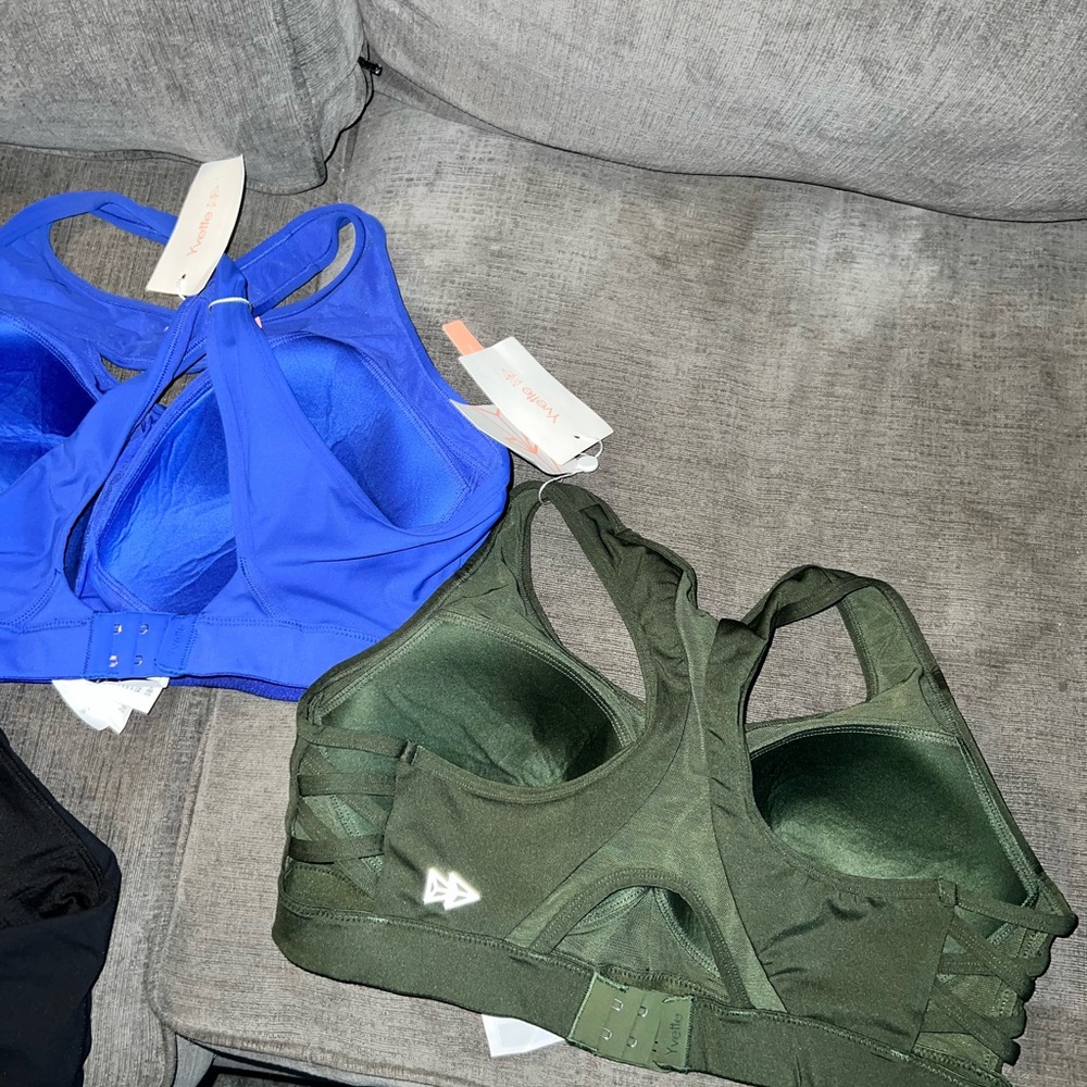 Sports Bras - Picture 9 of 9